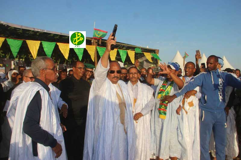 الرئيس الموريتاني يعطي إشارة انطلاقة ألعاب الرماية التقليدية